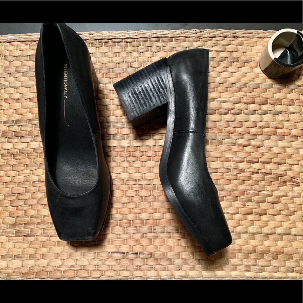 SOLD Chunky Heel 90s chic - New Years Sale!!